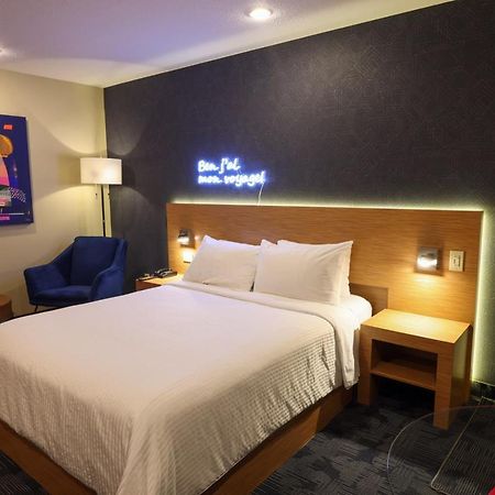 לאוול Le Fabreville Motel & Suites מראה חיצוני תמונה